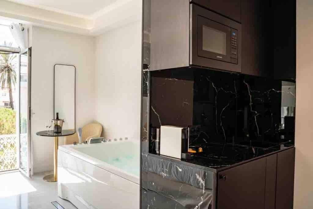 Suite Luxe Jacuzzi Cannes Zewnętrze zdjęcie